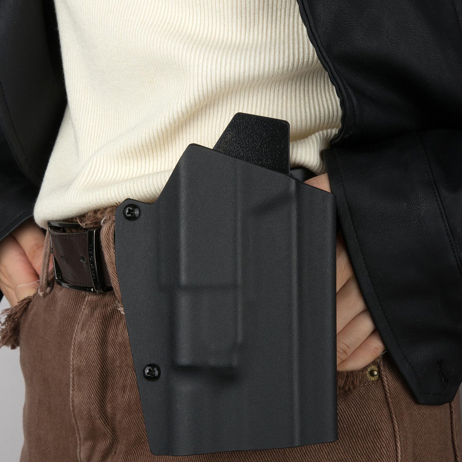 thermoformed holster made from thermoplastic sheet